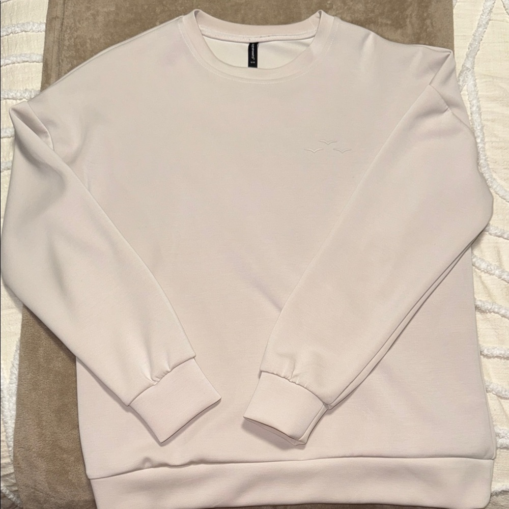 Elegant Women's Cream Crew Neck Sweater